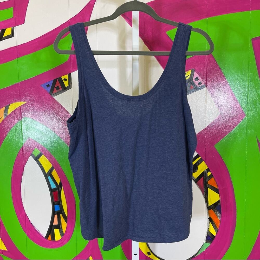 Victoria's Secret Scoop Tank, Size Large. In excellent condition!